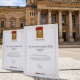 Urkunden „FOCUS Top-Immobilienmakler 2026" und „Top-Gewerbemakler 2026" für PISA IMMOBILIEN Leipzig vor dem Bundesverwaltungsgericht