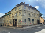 unsaniertes Bankhaus - denkmalgeschütztes Wohn- und Geschäftsgebäude in City-Lage von Altenburg - Hausansicht