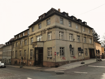 unsaniertes Bankhaus – denkmalgeschütztes Wohn- und Geschäftsgebäude in City-Lage von Altenburg, 04600 Altenburg, Mehrfamilienhaus