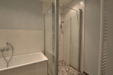 Badezimmer 3 - + Wunderschöner, denkmalgeschützter Altbau im Nordwesten von Leipzig +