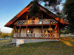 Hausansicht 1 - Ferienhaus in Nähe zur Ostsee! Tolles Reetdachhaus in Polen direkt im Gardna Park